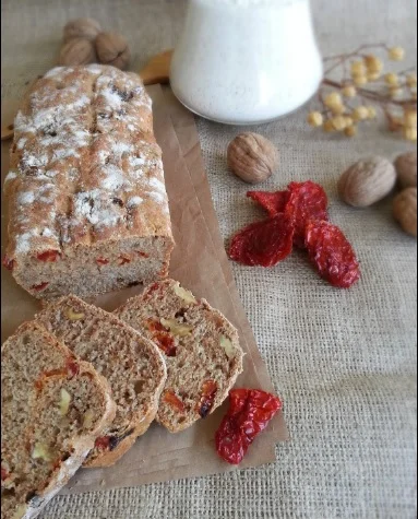 Kuru Domates Ve cevizli glutensiz ekmek